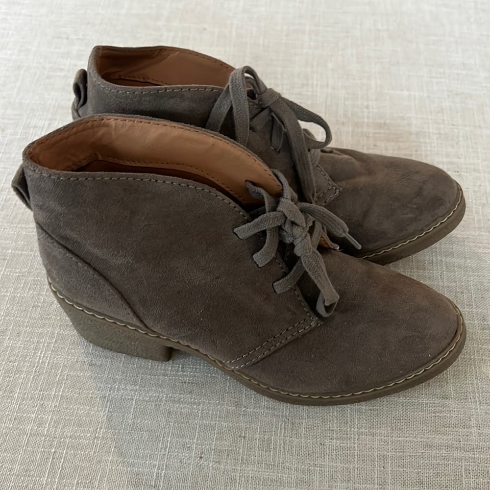 Target never worn lace up boots
